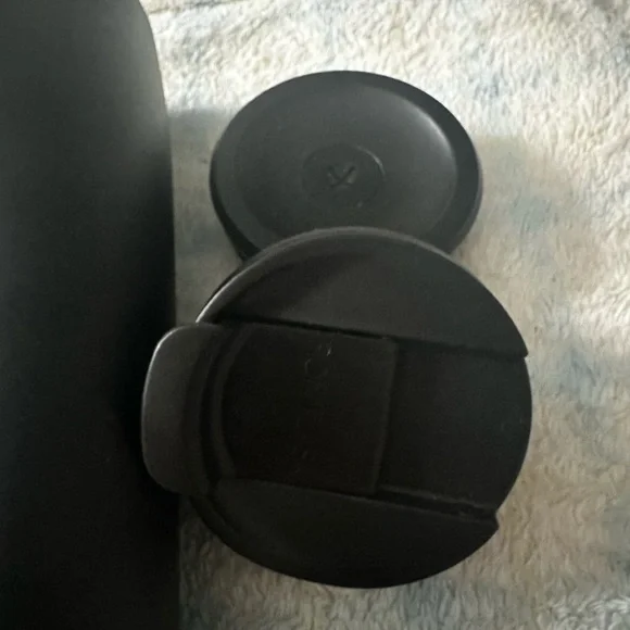 Iron Flask with two lids - Picture 3 of 5